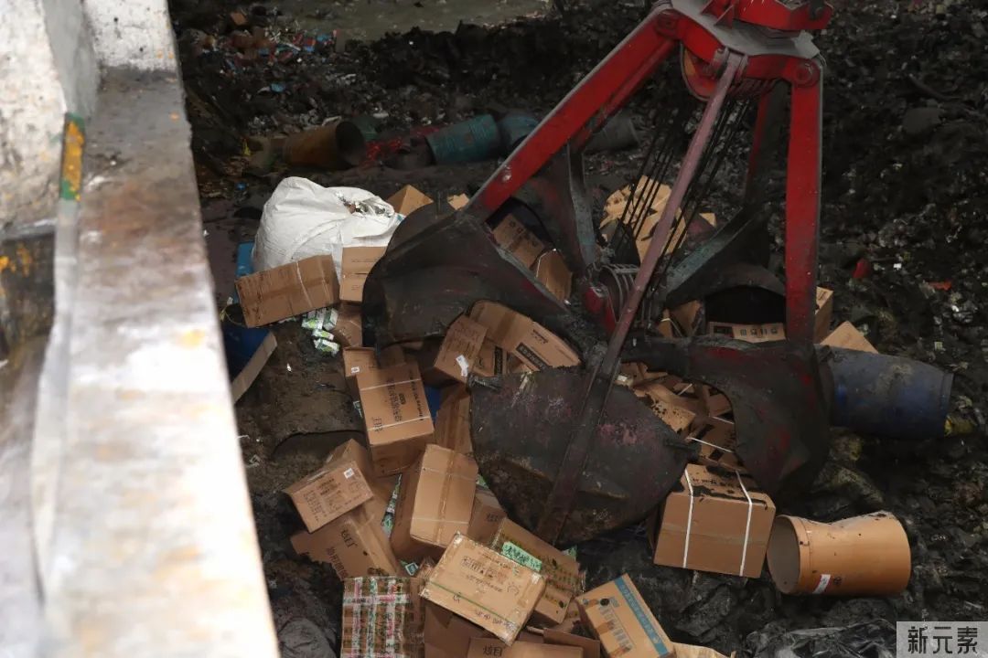 省药监局举办2022年陕西省药品安全专项整治集中销毁假冒伪劣药品活动 图片-5