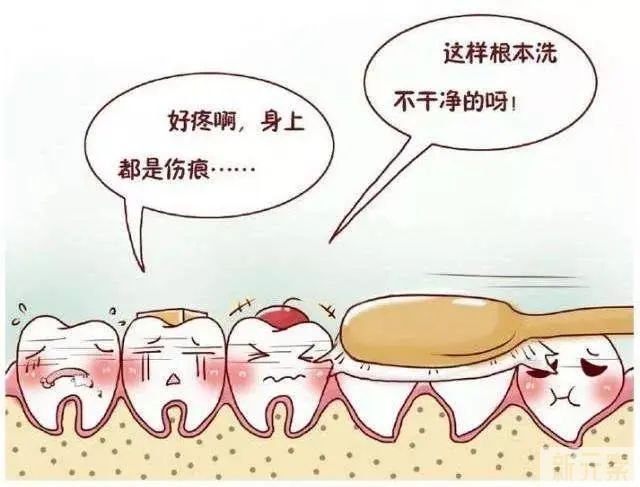 远看像塞牙，近看像有洞?你可千万警惕牙齿黑三角! 图片-4