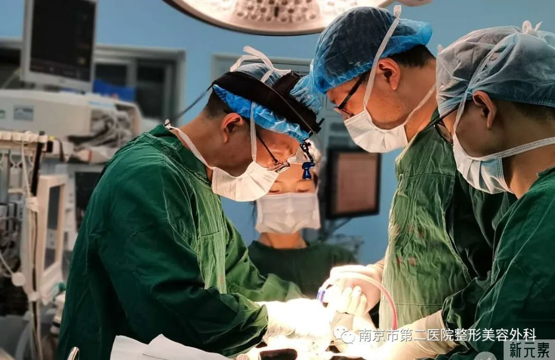 南京市第二医院整形，五一劳动节放假通知及科室门诊安排 图片-6