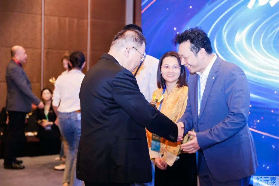 荣誉+1，恭喜协丽卓美蔡昌琪院长拿下西湖论剑学术大会眼整形“最佳设计奖”! 图片-5