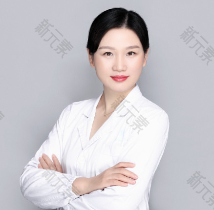 钟爱梅 头像