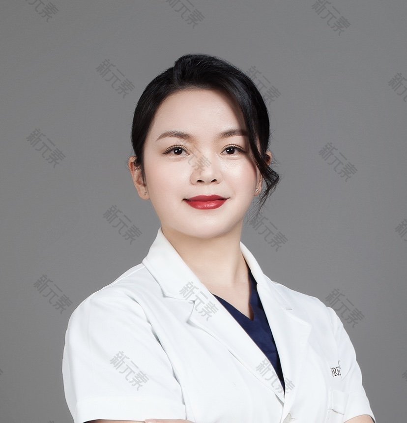 刘莹 头像