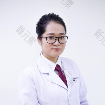 龚异英 头像