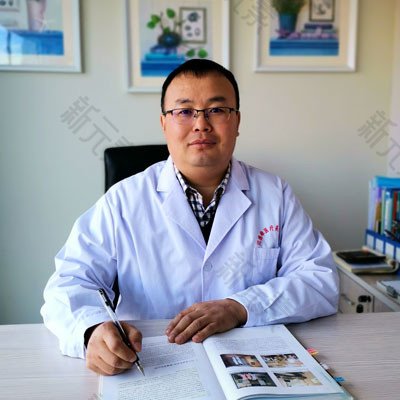 闫德雄 头像