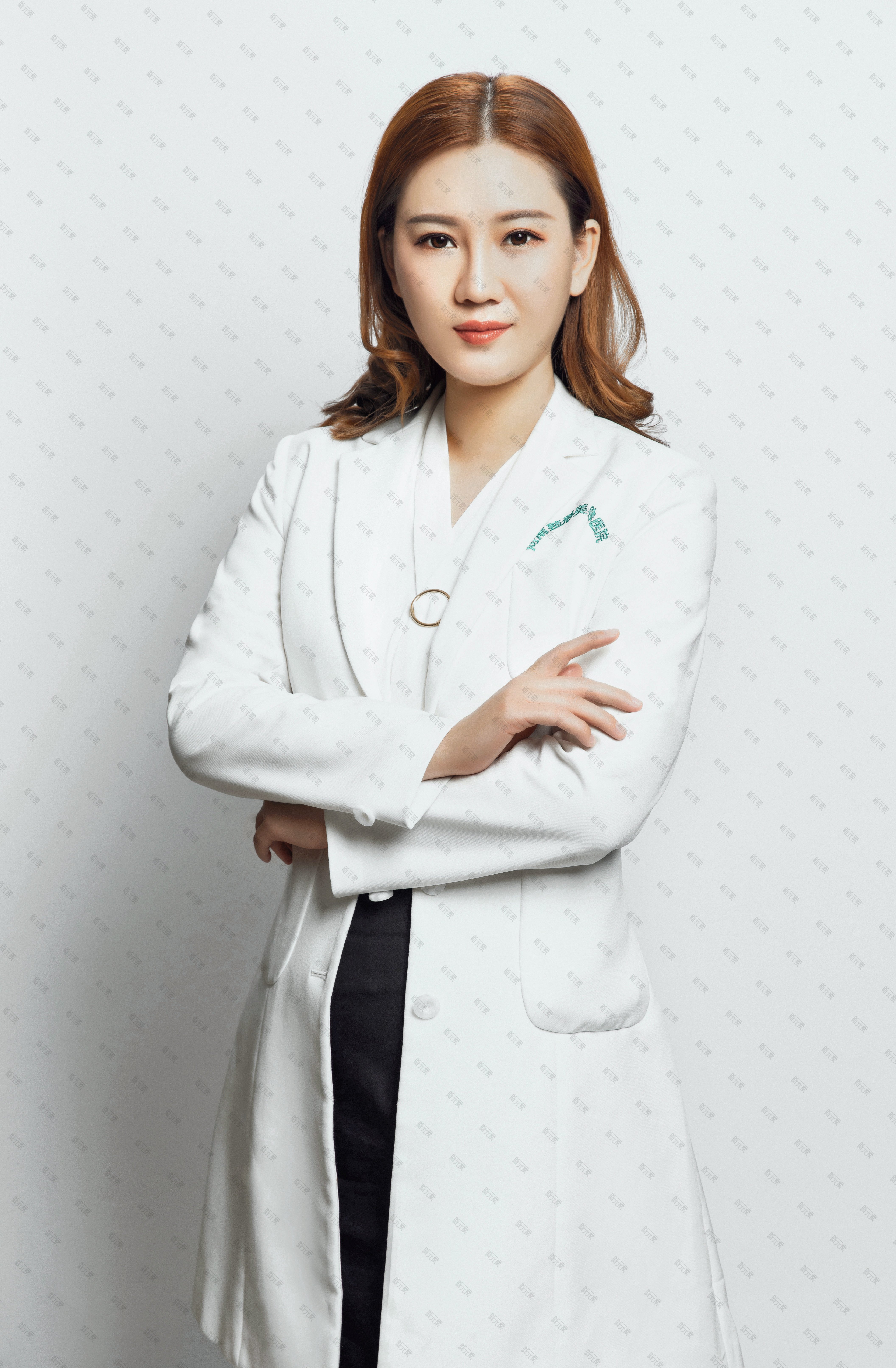 郭美利 头像