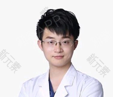 屈三雄 头像