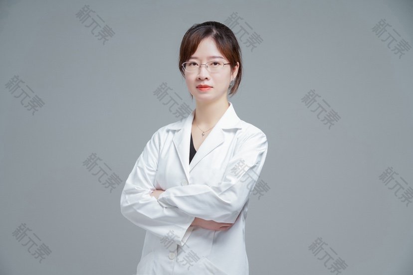 彭琴 头像
