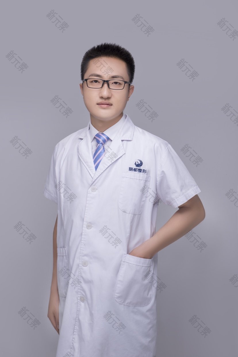 吕新春 头像