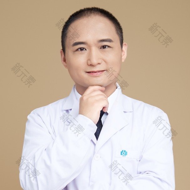 王炜