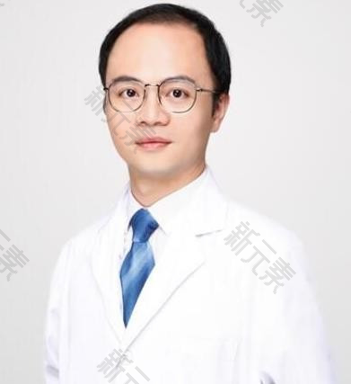 梁威杰