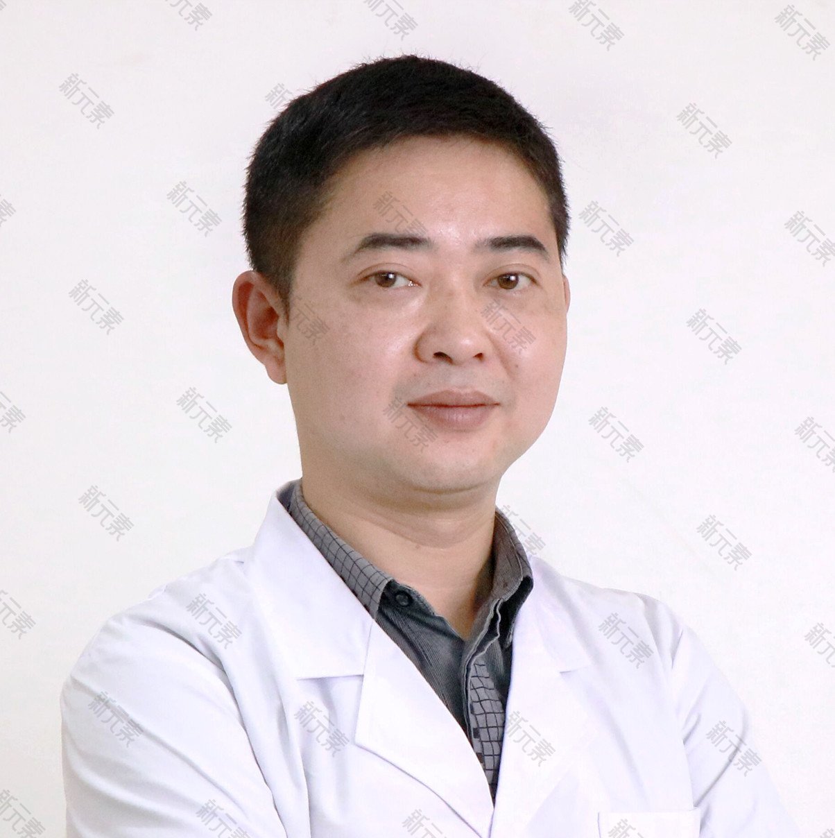 雷振东 头像