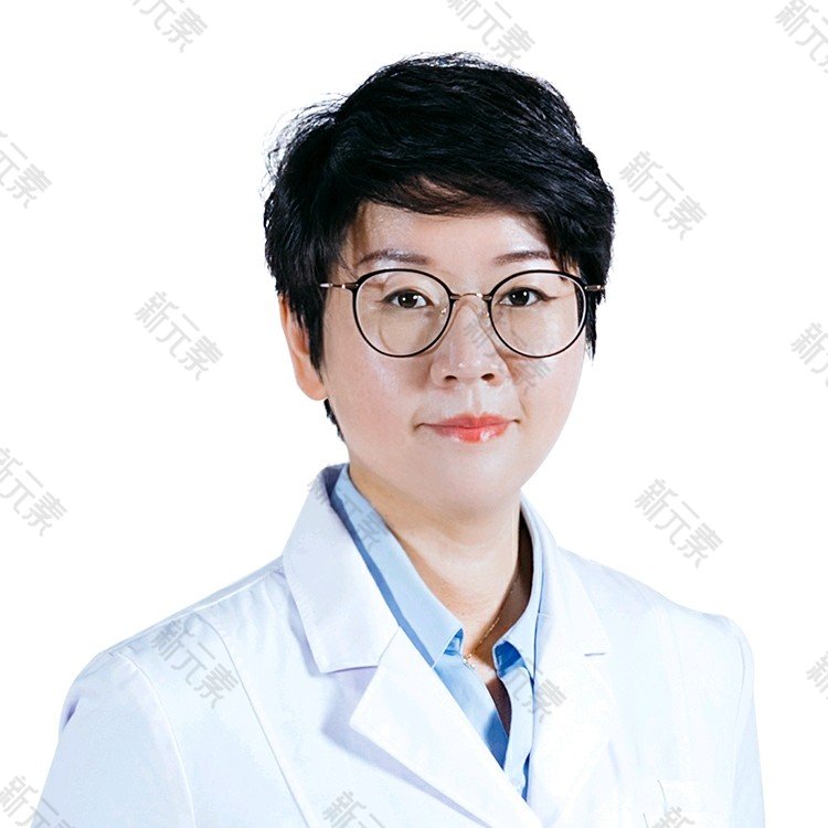 彭静 头像