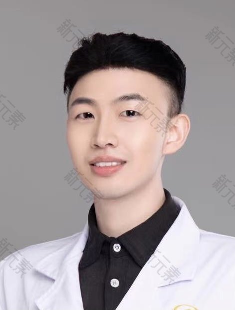 张倚鸣 头像