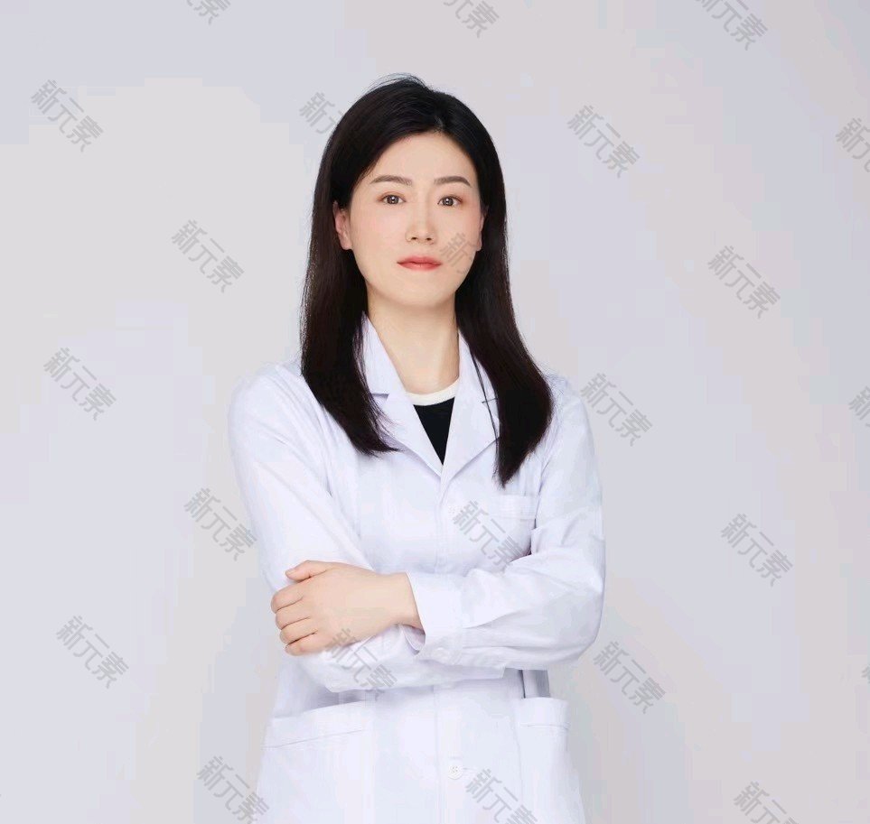 向全英 头像