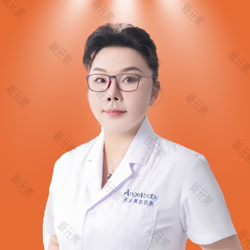 蔡群