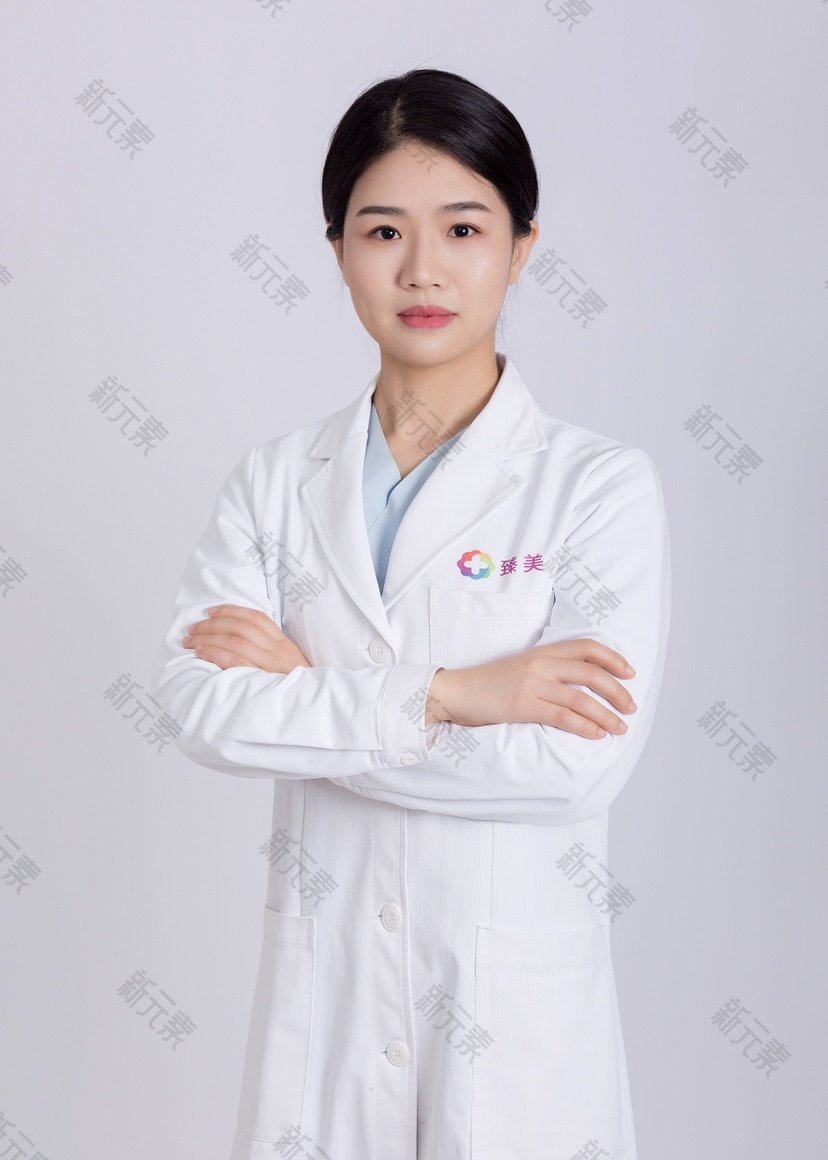 黄佳