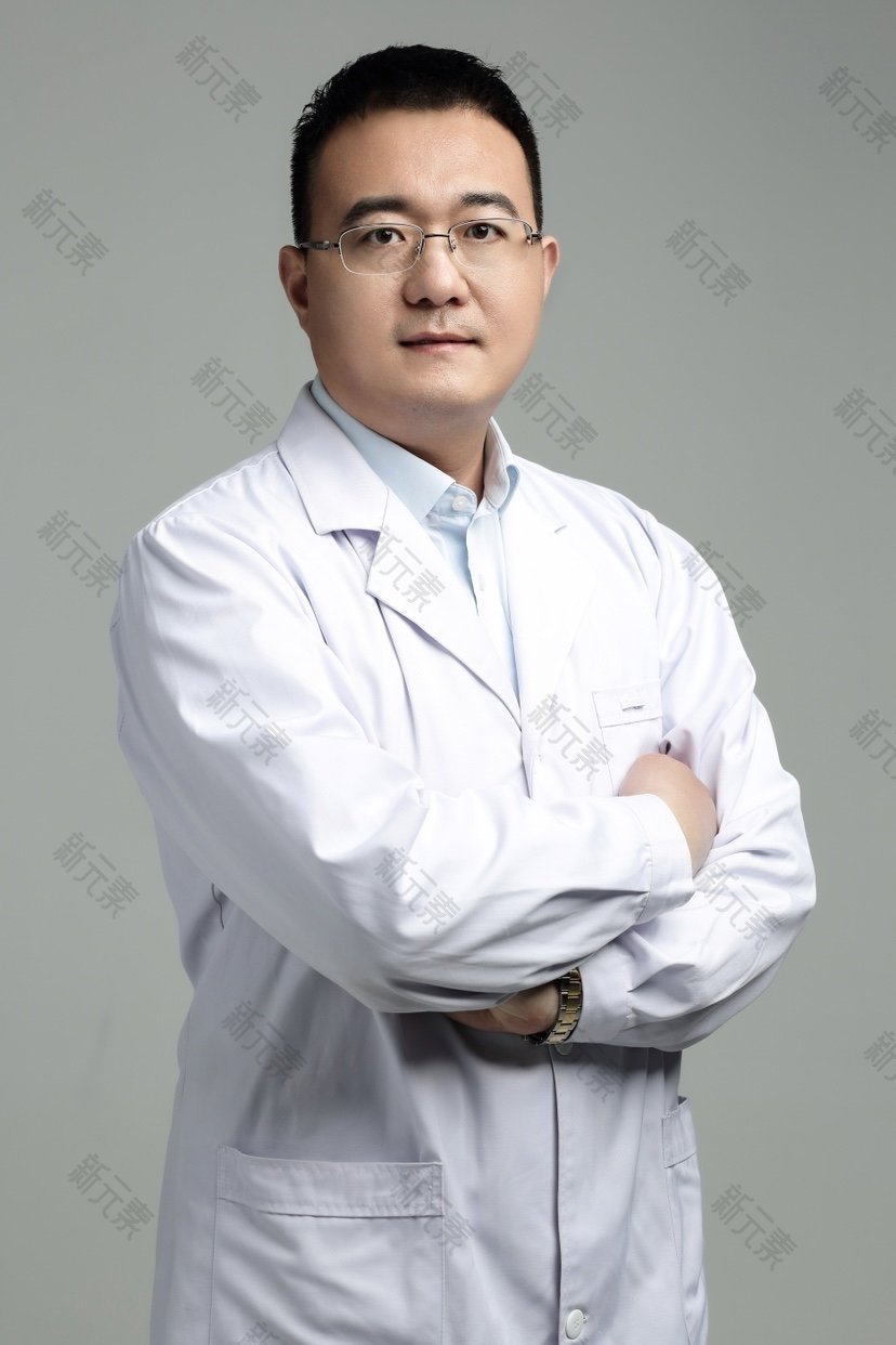 张亚东