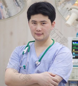 邹琪 头像
